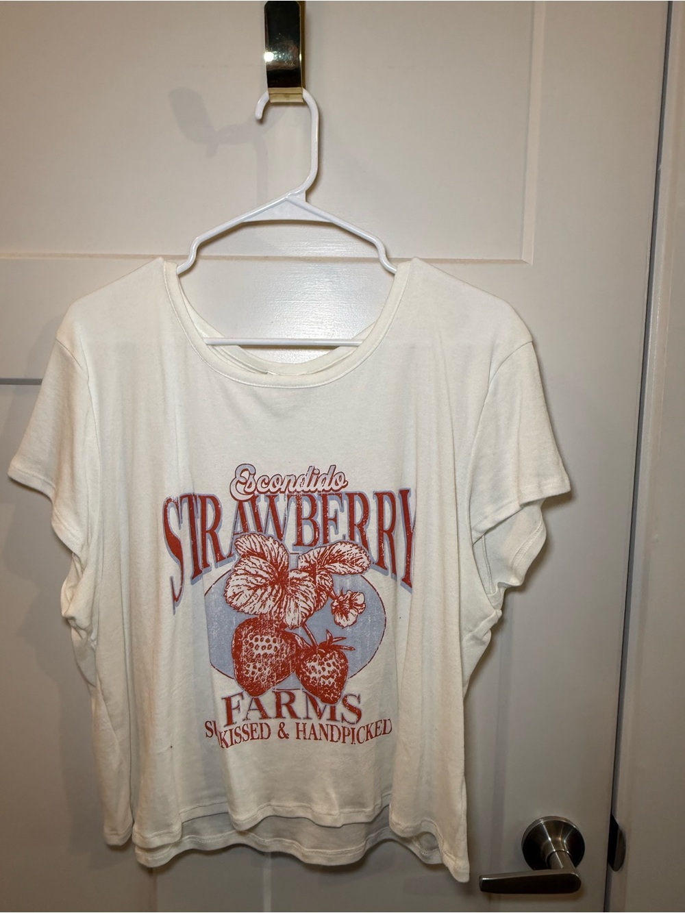 ARULA Cream Strawberry Graphic Tee